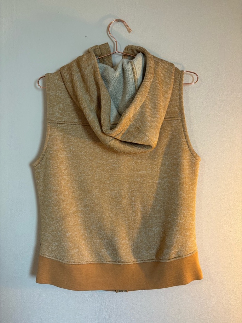 Burton Hooded Fleece Vest in Cream and Black - Picture 3 of 4